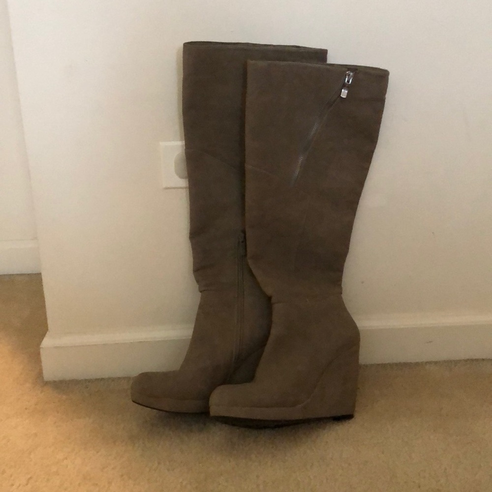 BCBGeneration wedge boots
